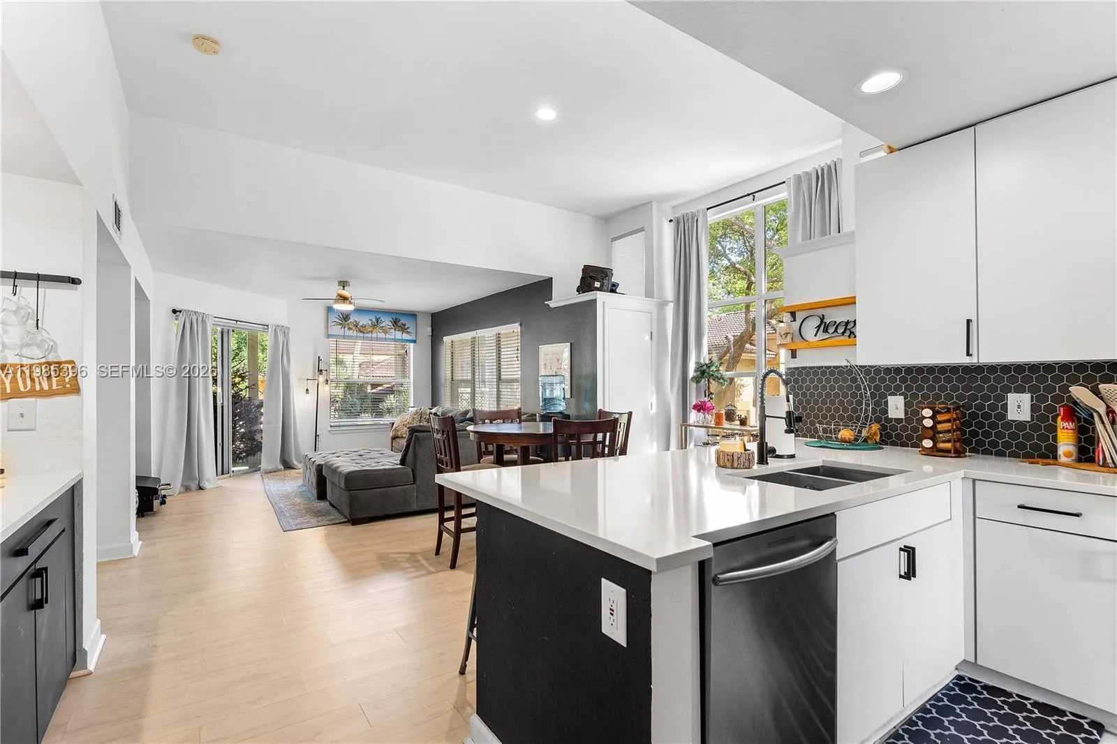 4759 Via Palm Lks # 312, West Palm Beach FL 33417