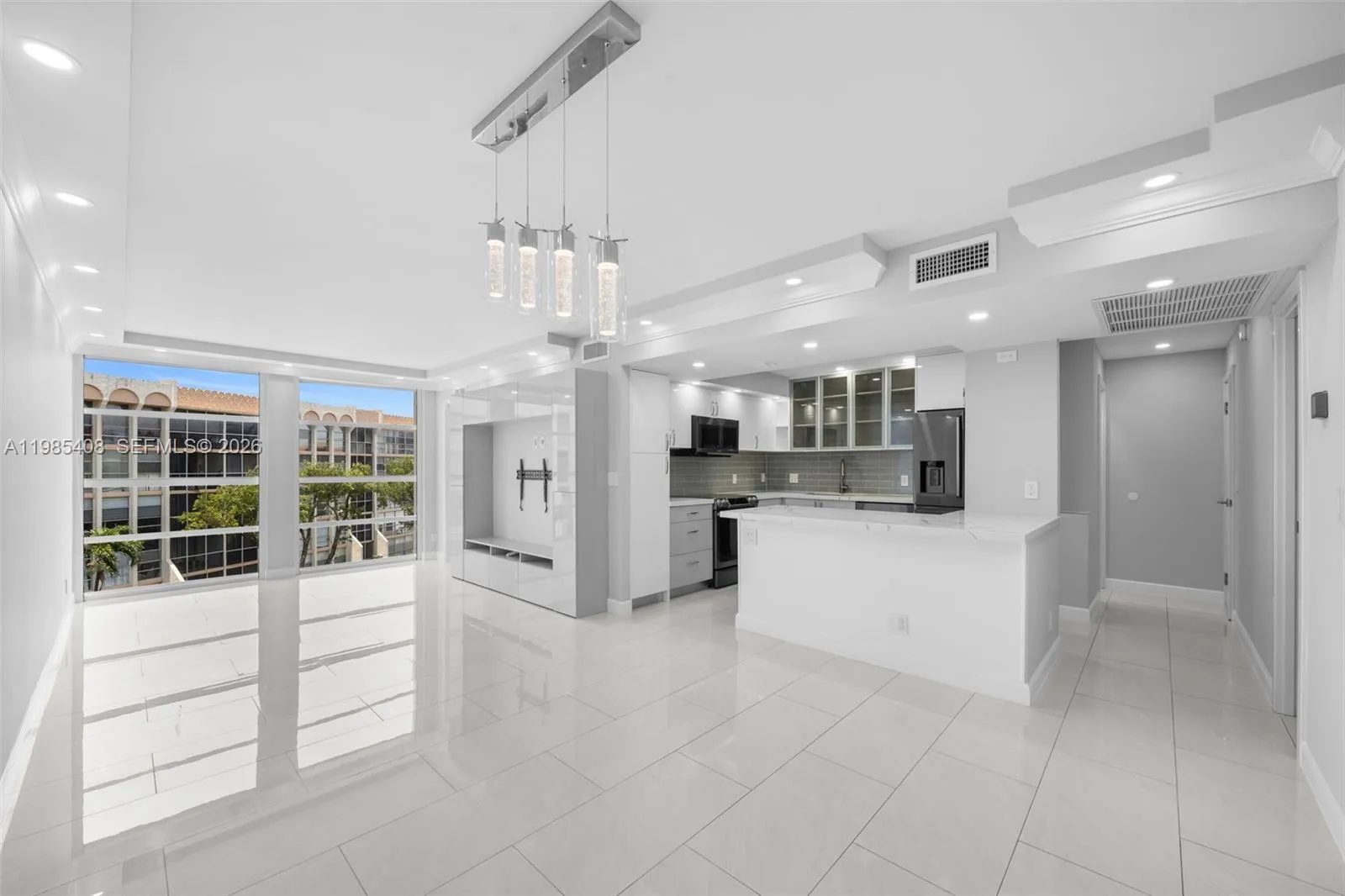701 Three Islands Blvd # 411, Hallandale Beach FL 33009