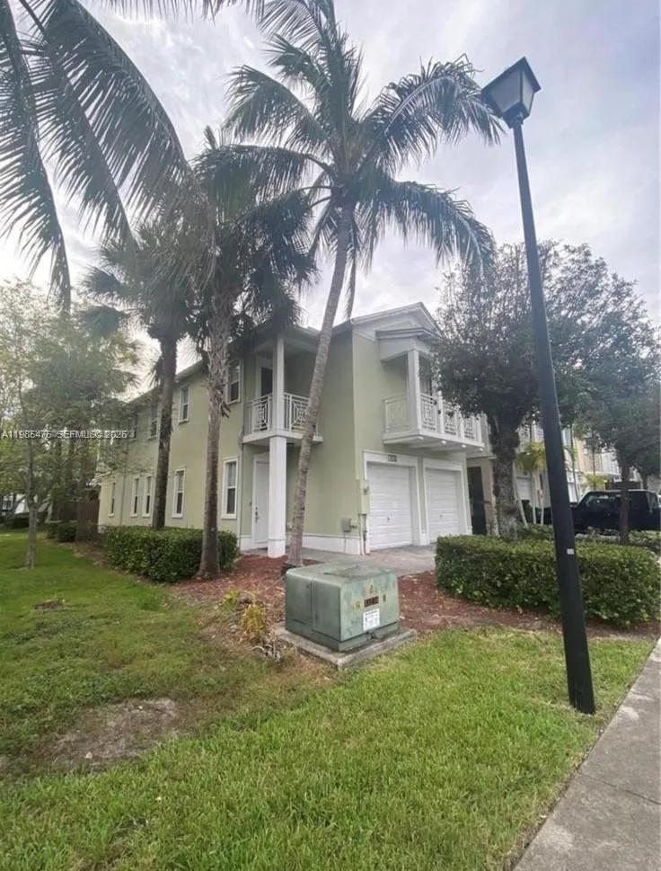 7414 NW 107th Ct # 7414, Doral FL 33178