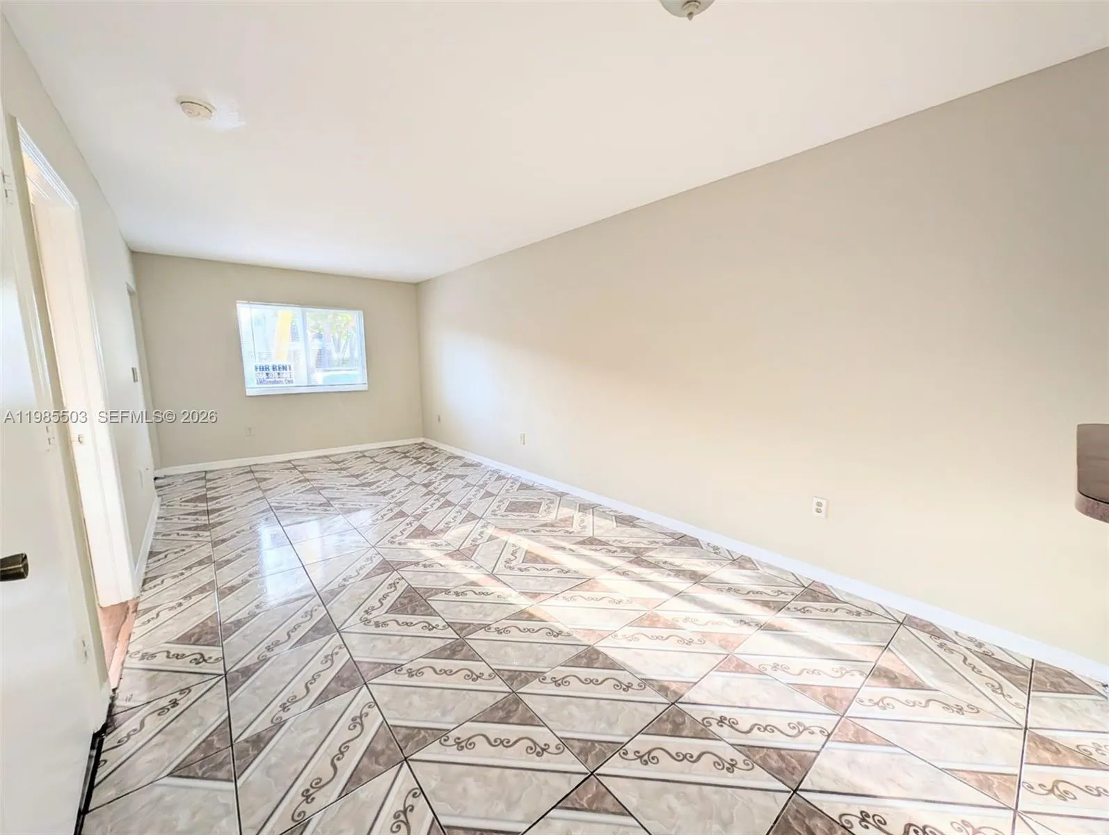 945 NE 33rd Ter # 102, Homestead FL 33033