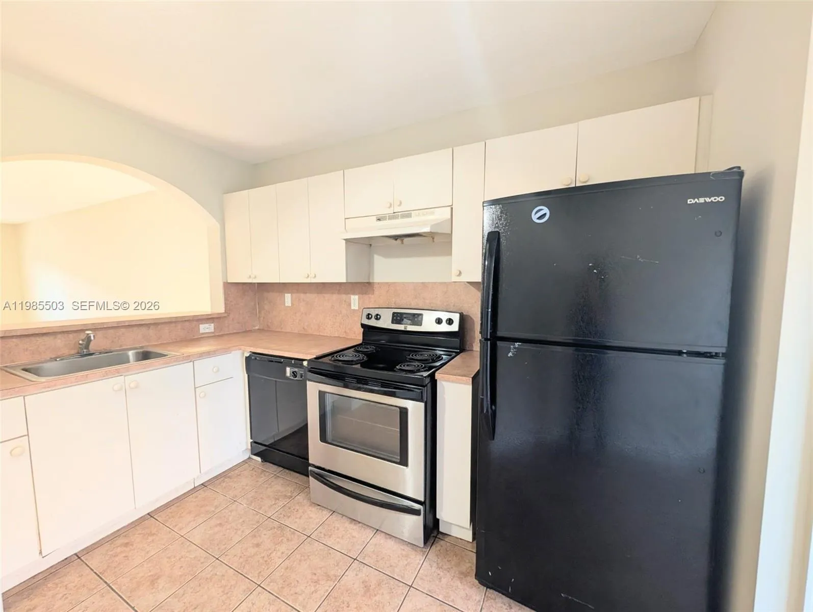 945 NE 33rd Ter # 102, Homestead FL 33033