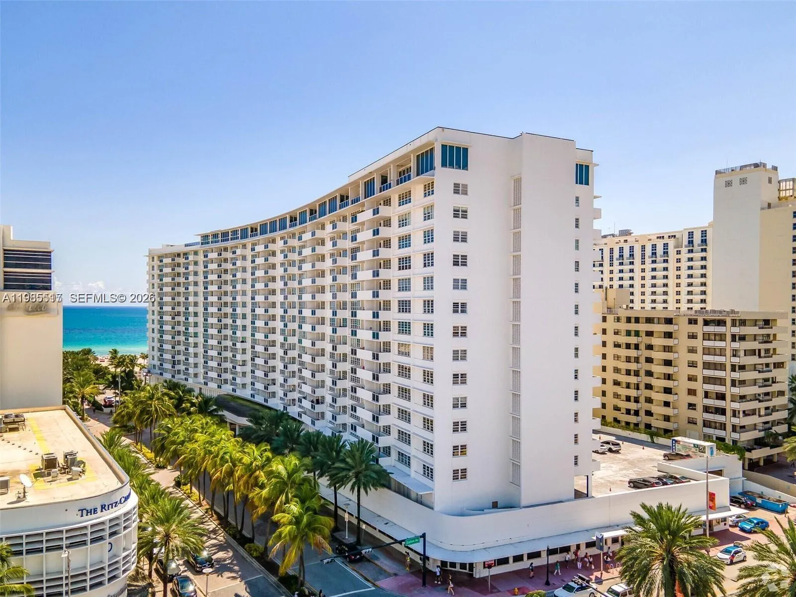 1 bedroom 1 bath for sale at 100 Lincoln Rd # 308, Miami Beach FL 33139