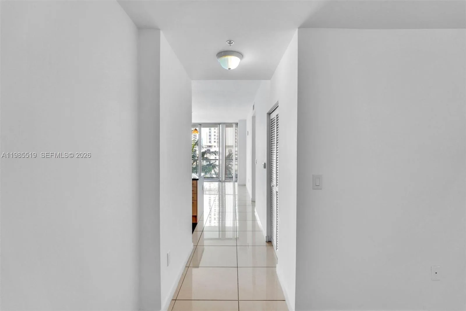 79 SW 12th St # 1210, Miami FL 33130