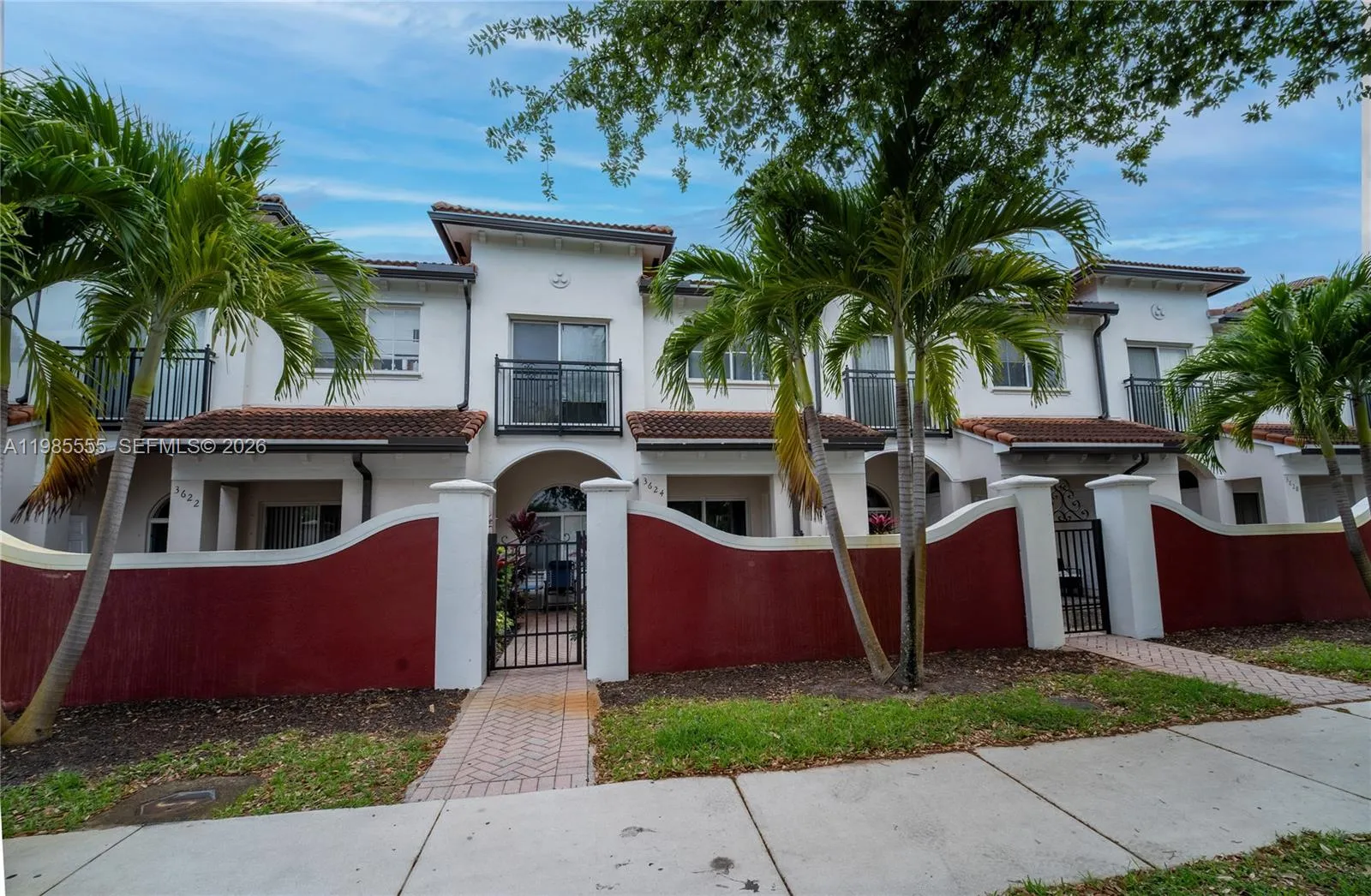 3624 NW 29th Pl, Lauderdale Lakes FL 33311