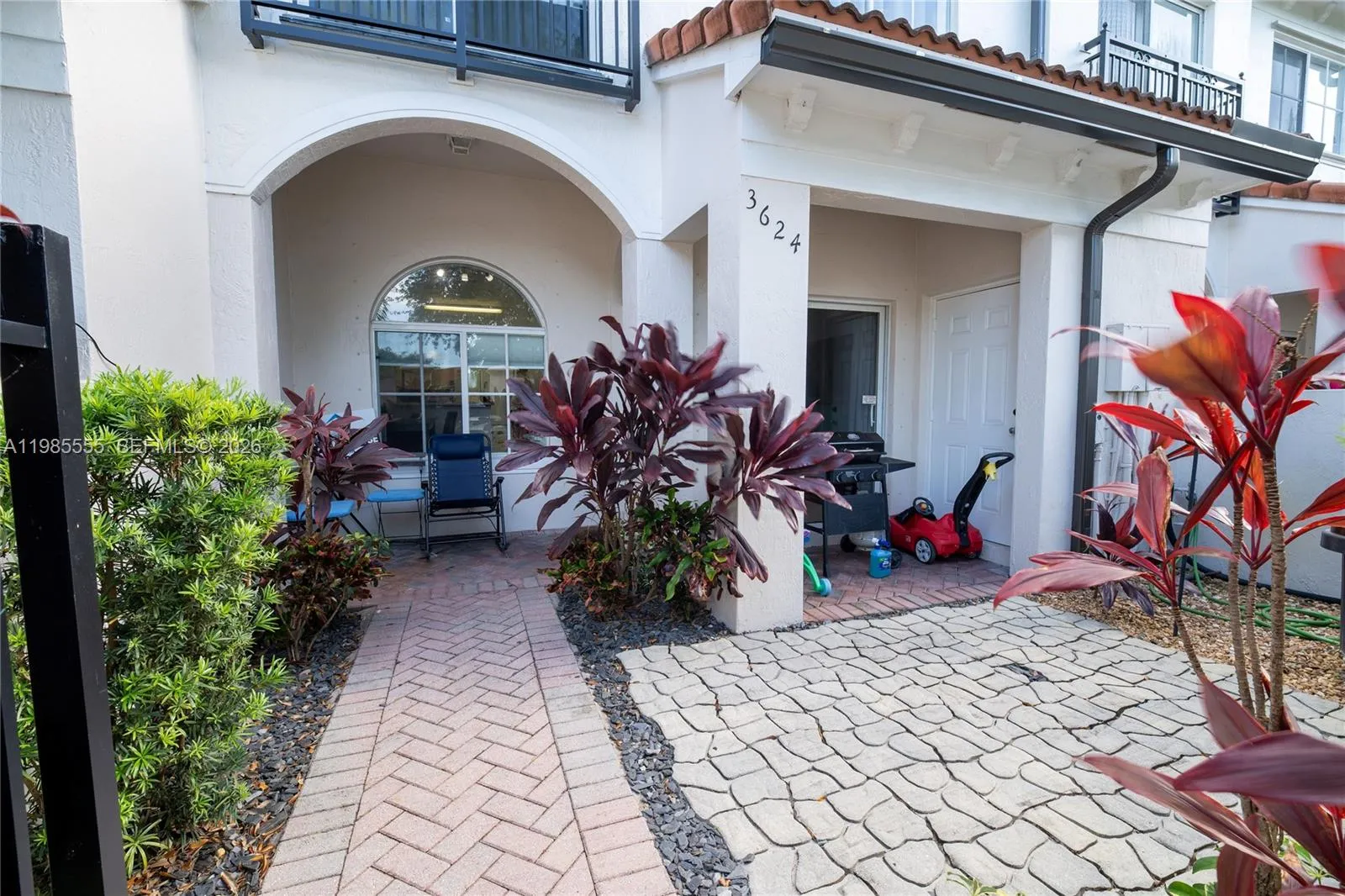 3624 NW 29th Pl, Lauderdale Lakes FL 33311
