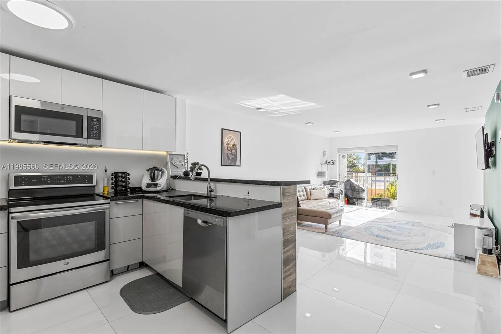 6545 Indian Creek Dr # 306, Miami Beach FL 33141