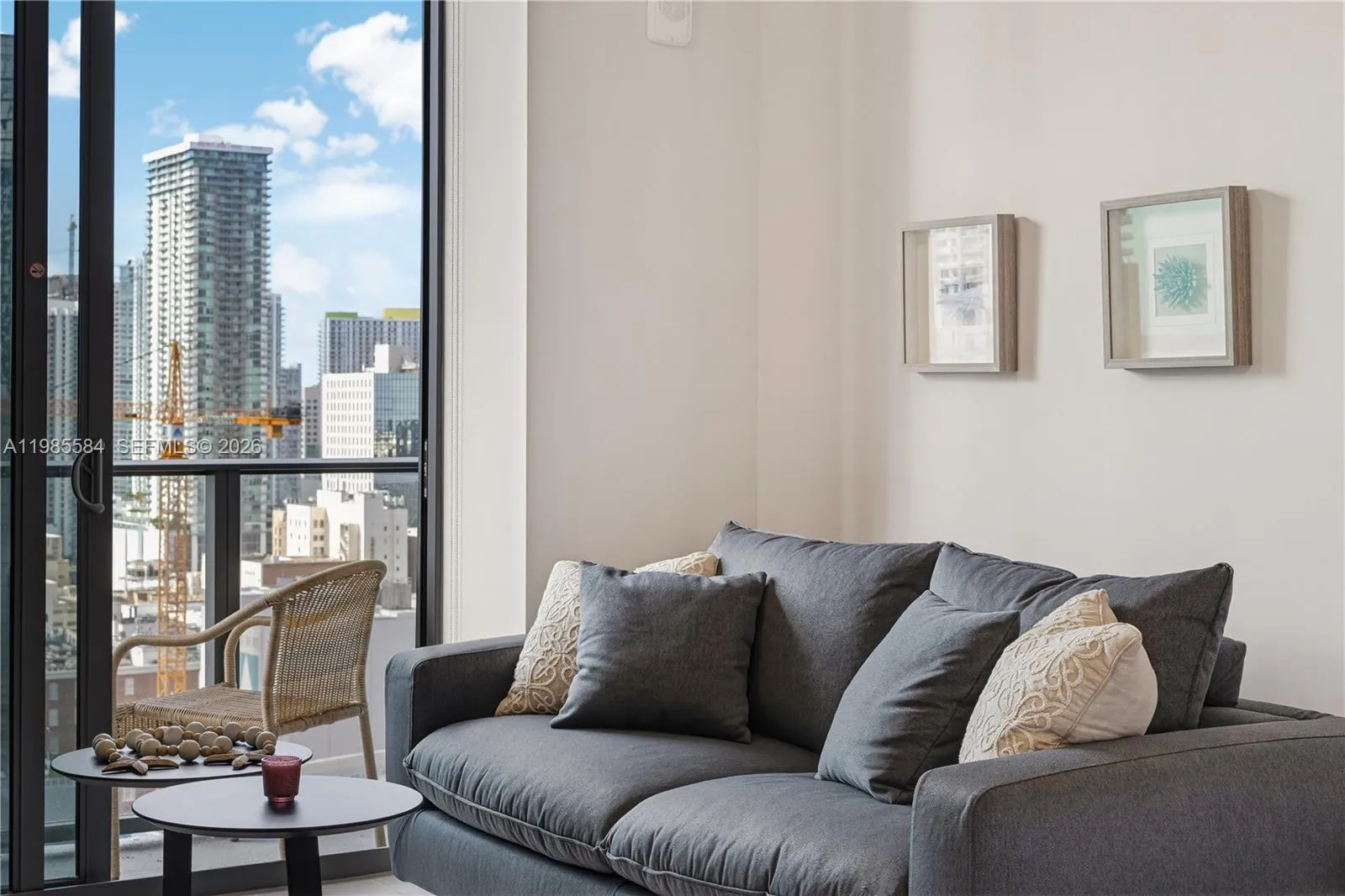 121 NE 5th # 2604, Miami FL 33132