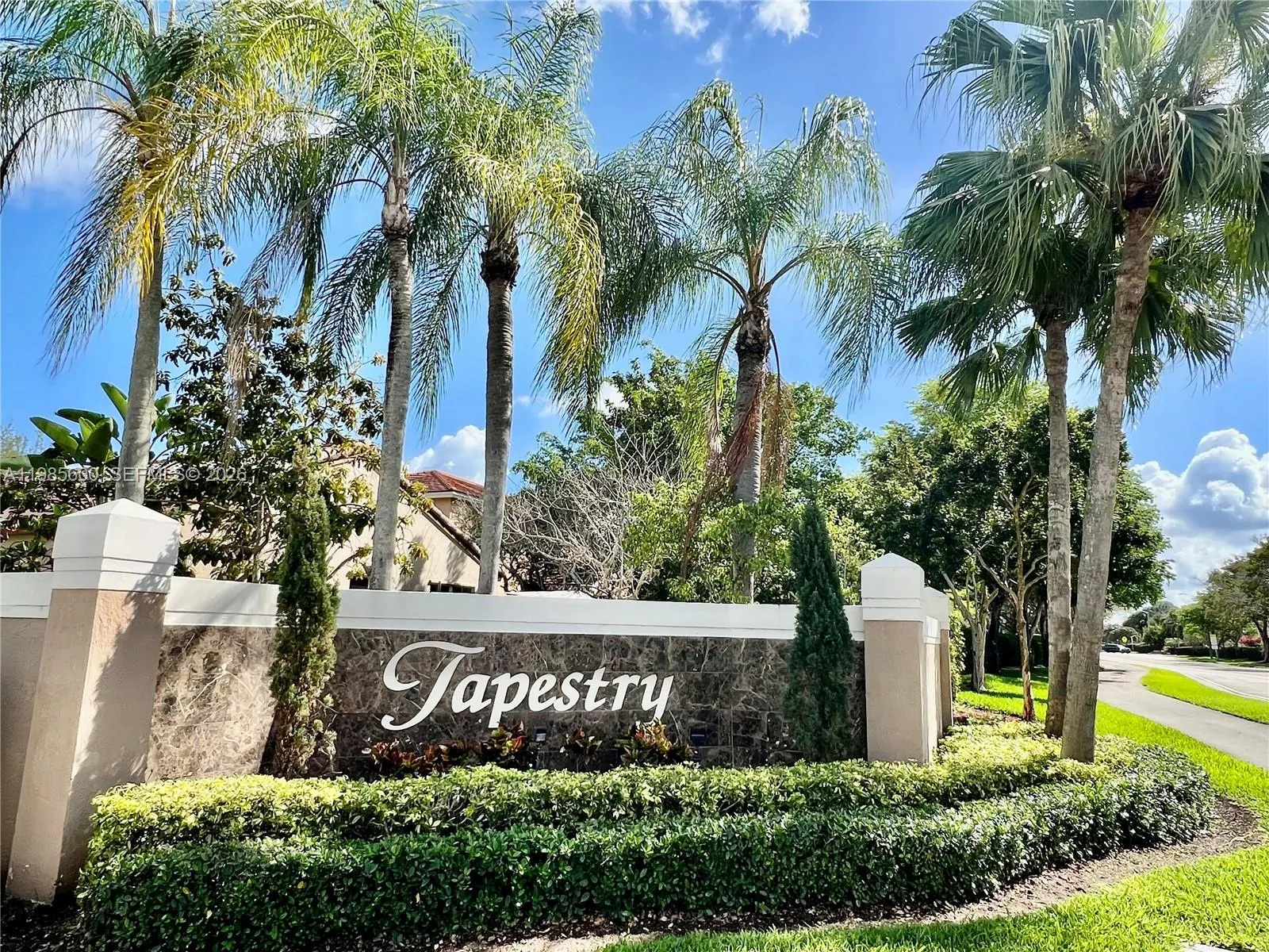2102 NW 193rd Ave, Pembroke Pines FL 33029