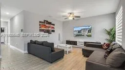 2712 NW 7th Ct, Fort Lauderdale FL 33311
