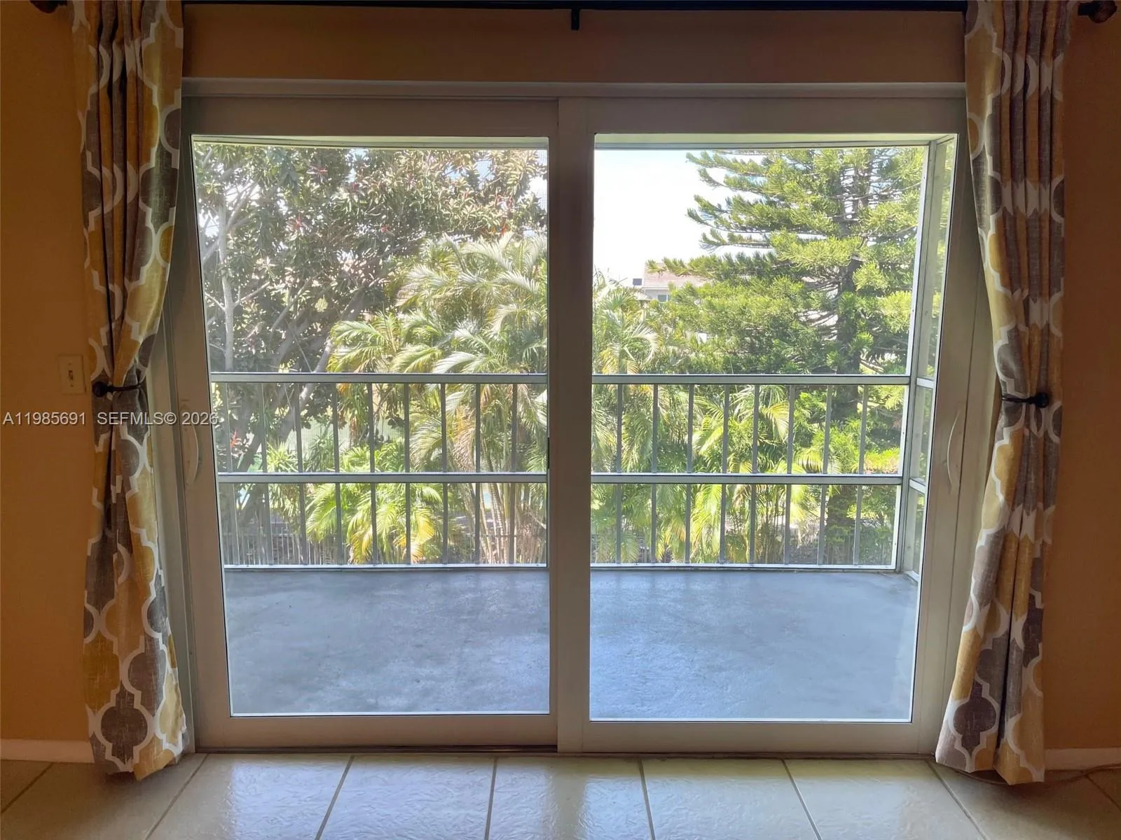 1000 Hillcrest Ct # 308, Hollywood FL 33021