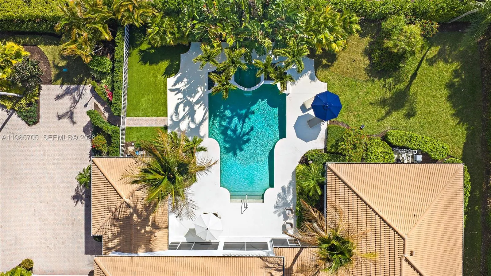 4 bedroom 4 bath for sale at 325 Eagle Dr, Jupiter FL 33477