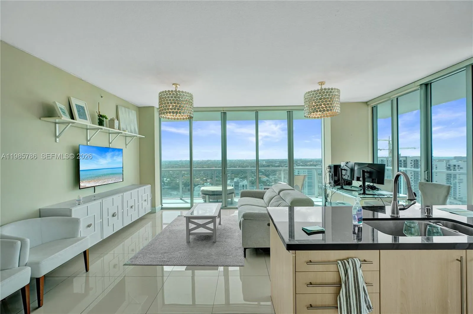 79 SW 12th St, Miami FL 33130