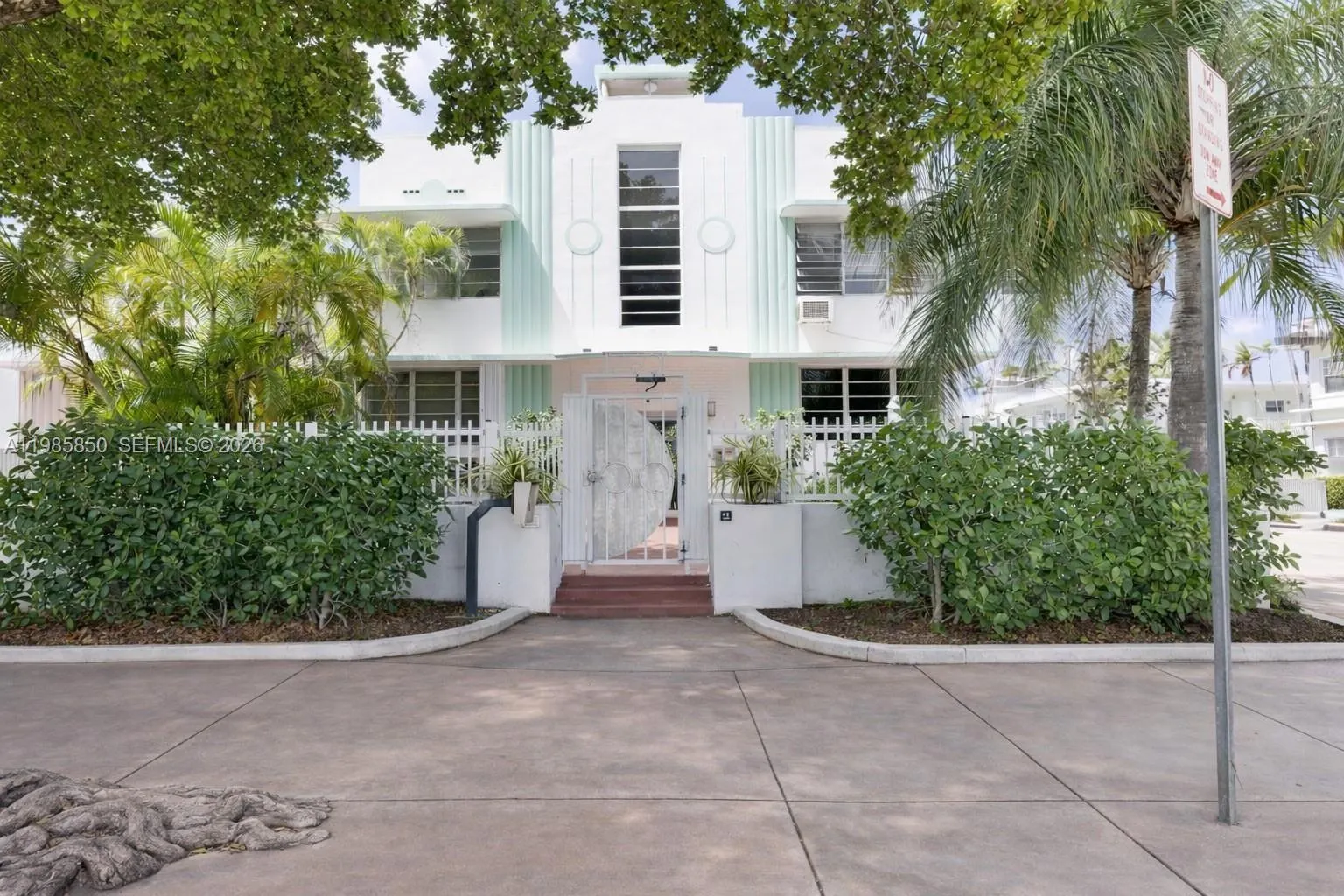 1 bedroom 1 bath for sale at 760 Jefferson Ave # 5, Miami Beach FL 33139