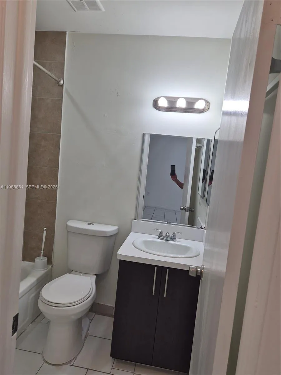 15421 SW 81st Cir Ln # 24, Miami FL 33193