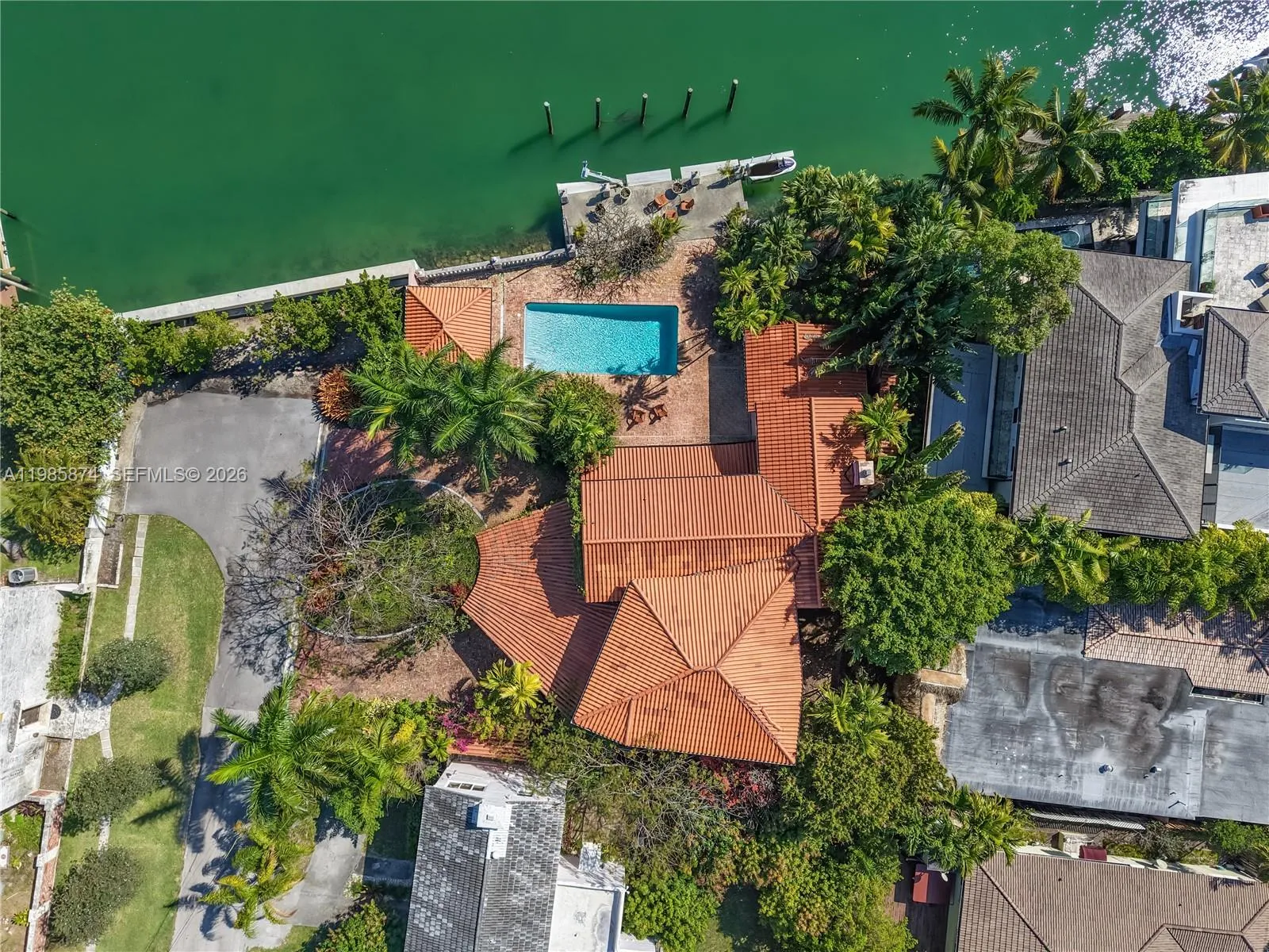 6 bedroom 6 bath for sale at 3310 Garden Ave, Miami Beach FL 33140