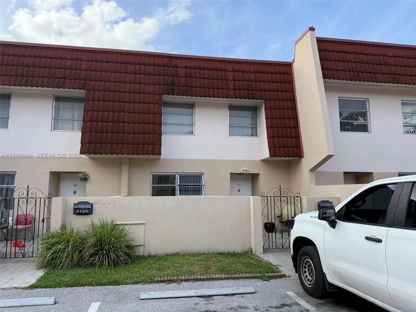 4136 Inverrary Dr # 15C, Lauderhill FL 33319
