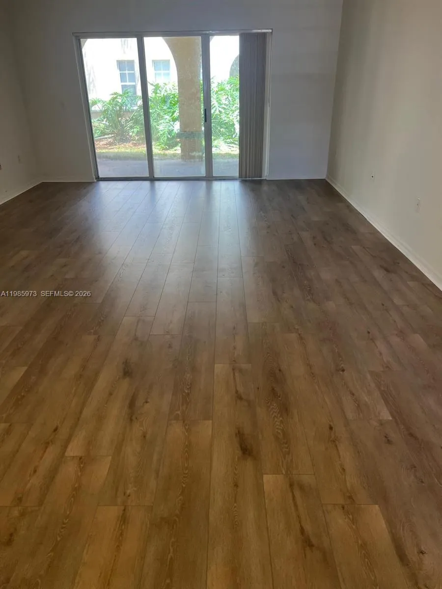 2486 Centergate Dr # 102, Miramar FL 33025