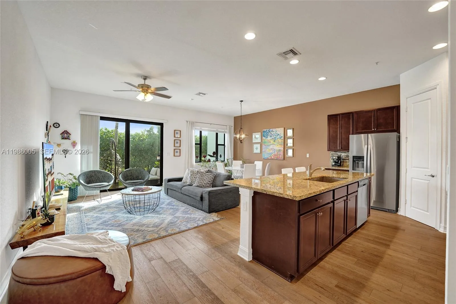 11607 SW 13th Dr, Pembroke Pines FL 33025