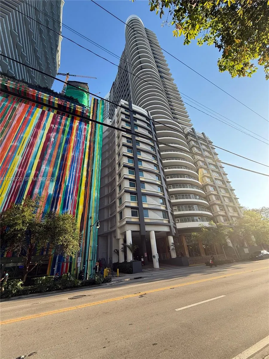 1 bedroom 1 bath for sale at 60 SW 13th St # 3017, Miami FL 33130