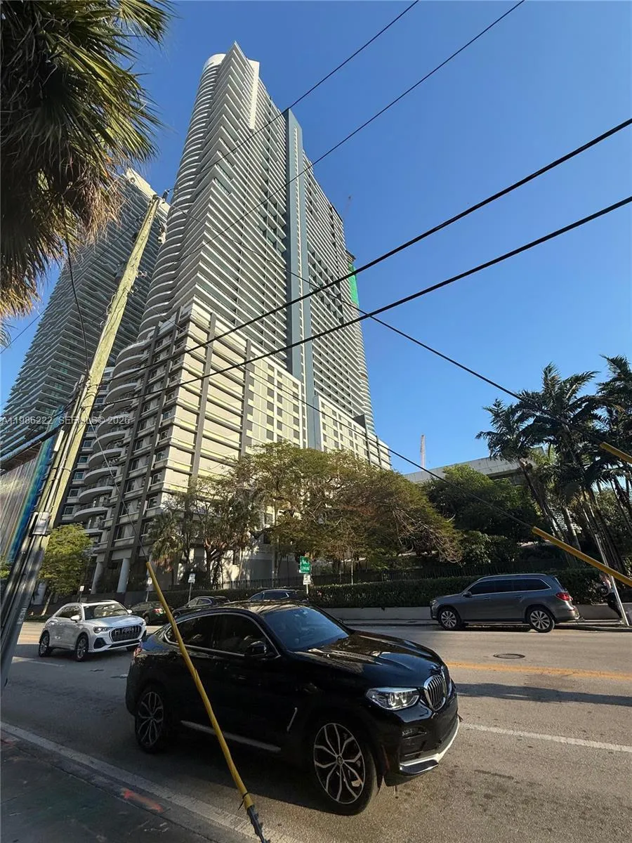 60 SW 13th St # 3017, Miami FL 33130