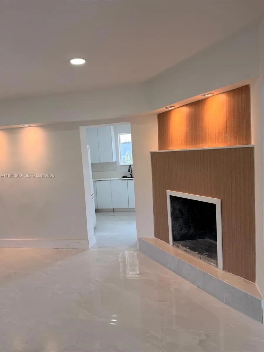 3 bedroom 2 bath for sale at 1965 Breezy Ln, West Palm Beach FL 33417