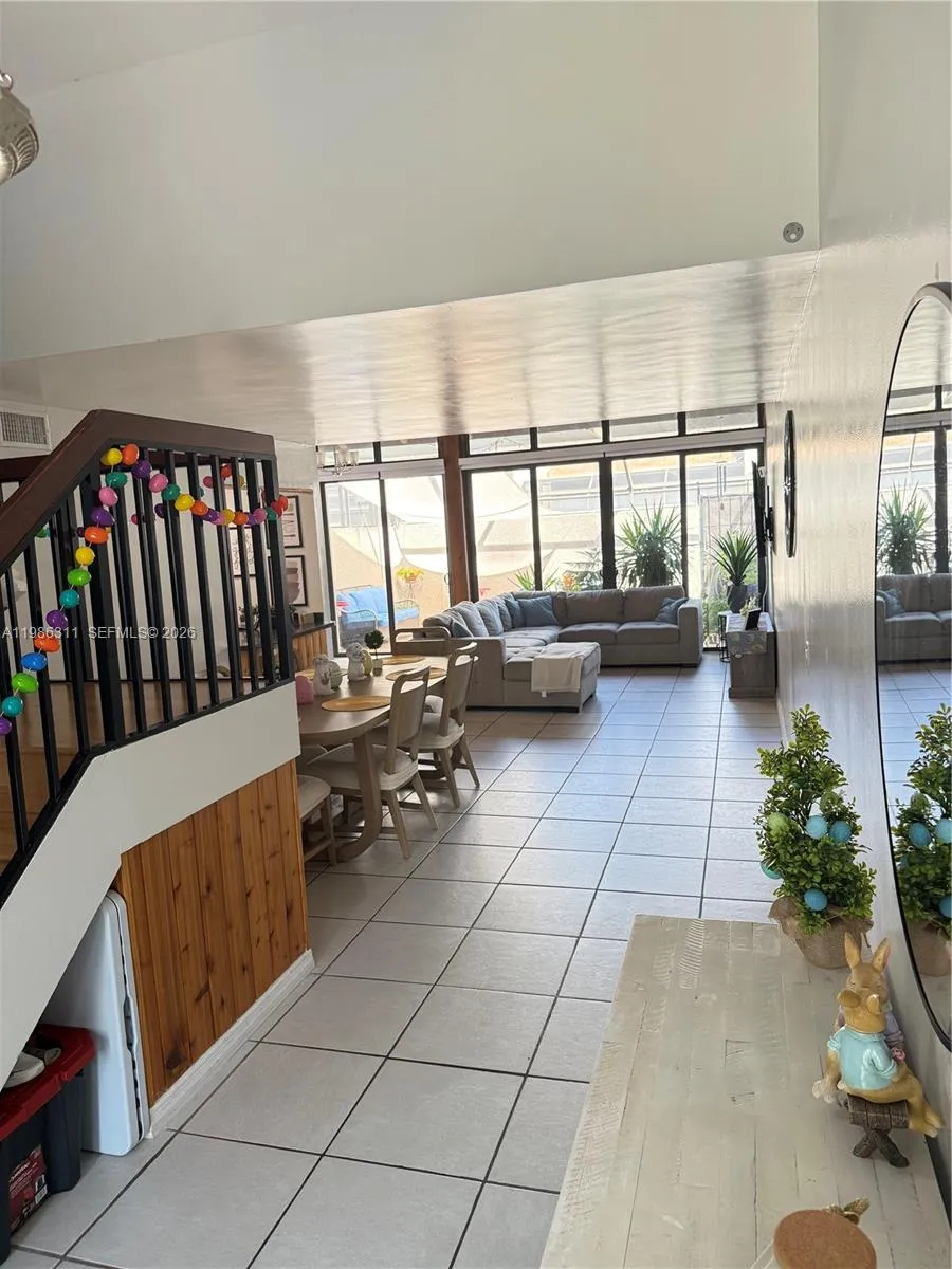 1461 NW 113th Ave, Pembroke Pines FL 33026