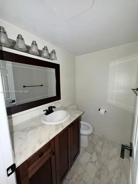 2640 NE 135th St # 317, North Miami FL 33181