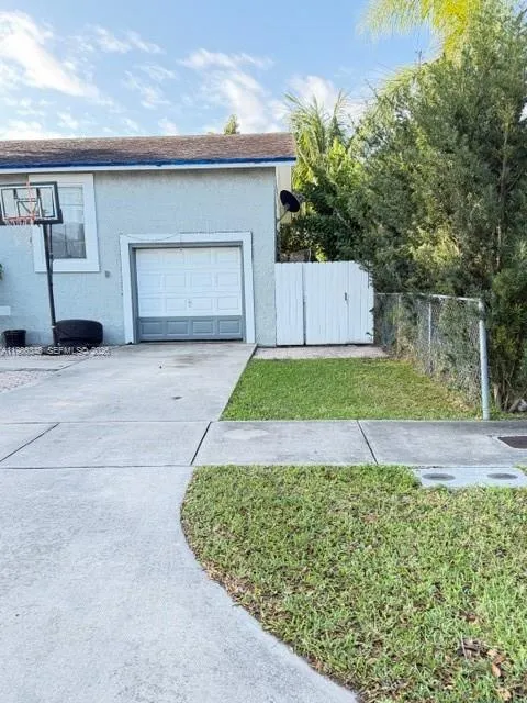 9770 SW 210th St, Cutler Bay FL 33189