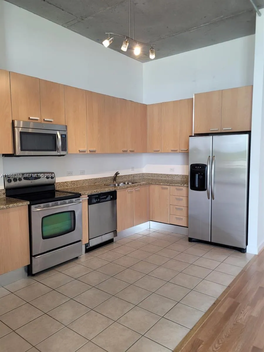 2100 Van Buren St # 501, Hollywood FL 33020