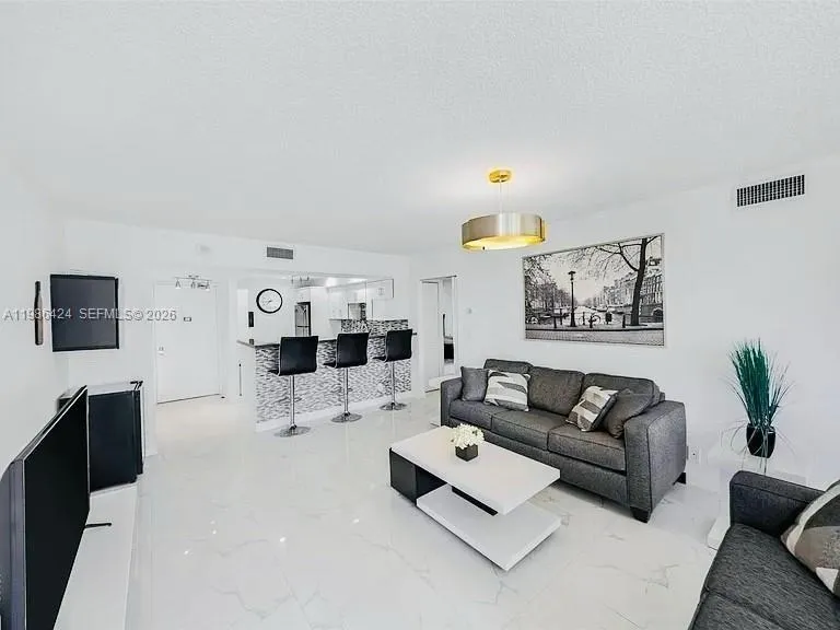 2 bedroom 2 bath for sale at 20301 W Country Club Dr # 1023, Aventura FL 33180