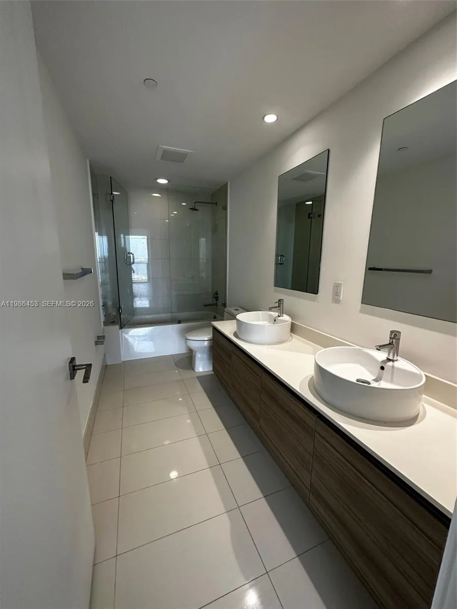 121 NE 34th St # 2707, Miami FL 33137