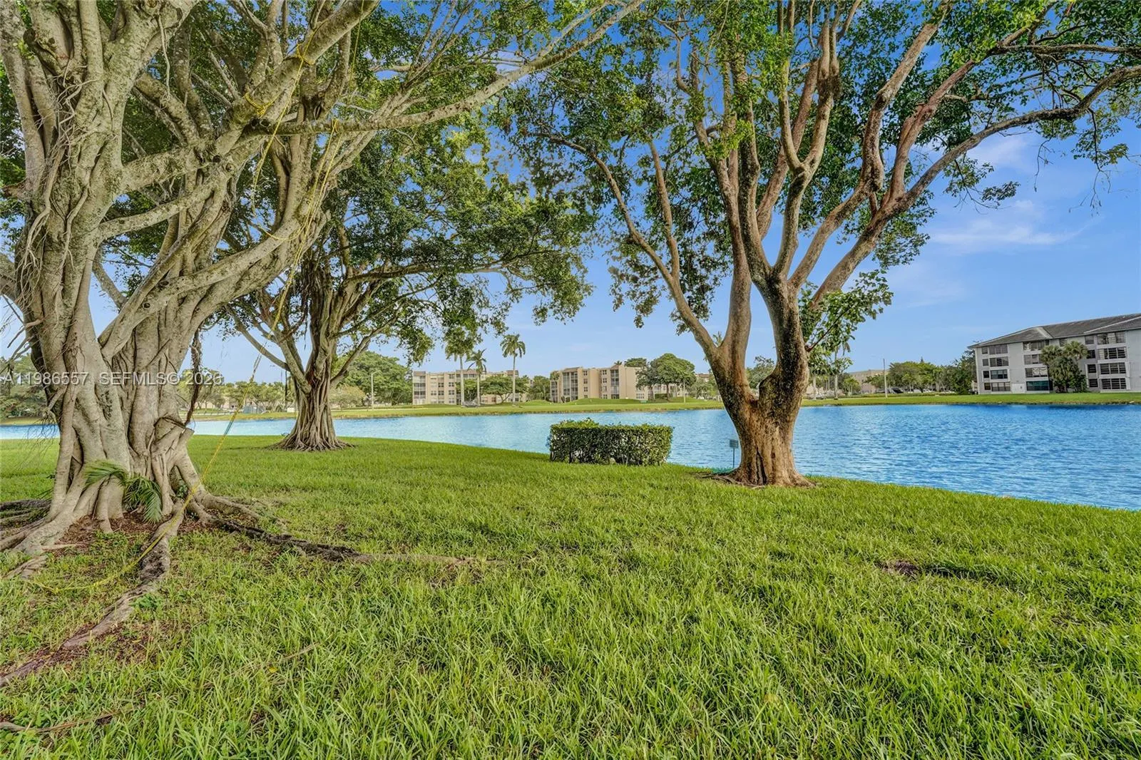 9440 Poinciana Pl # 108, Davie FL 33324