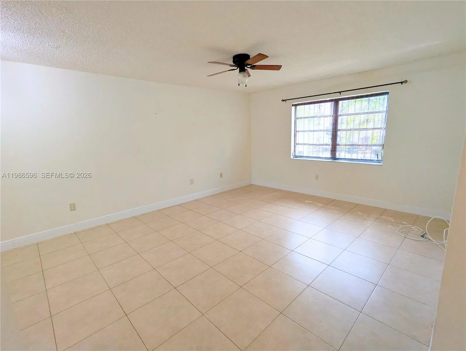 4050 NW 135th St # 9, Opa-Locka FL 33054
