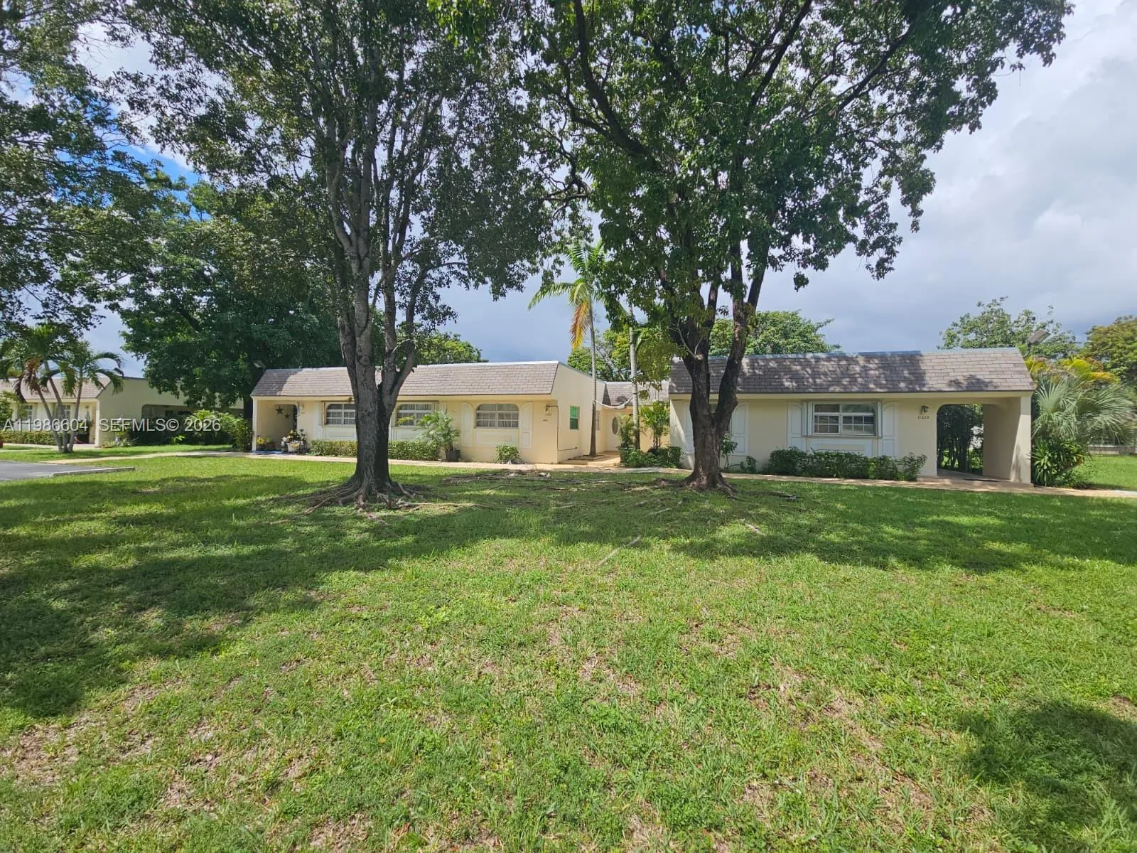 1 bedroom 1 bath for sale at 11287 SW 169th St # V41032, Miami FL 33157