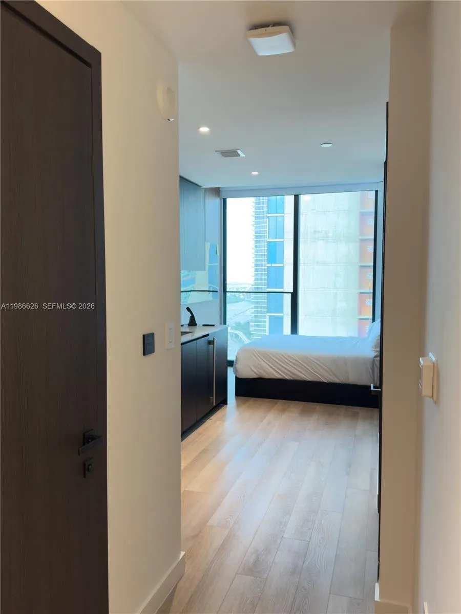 20 NE 11th St # 3006A, Miami FL 33132
