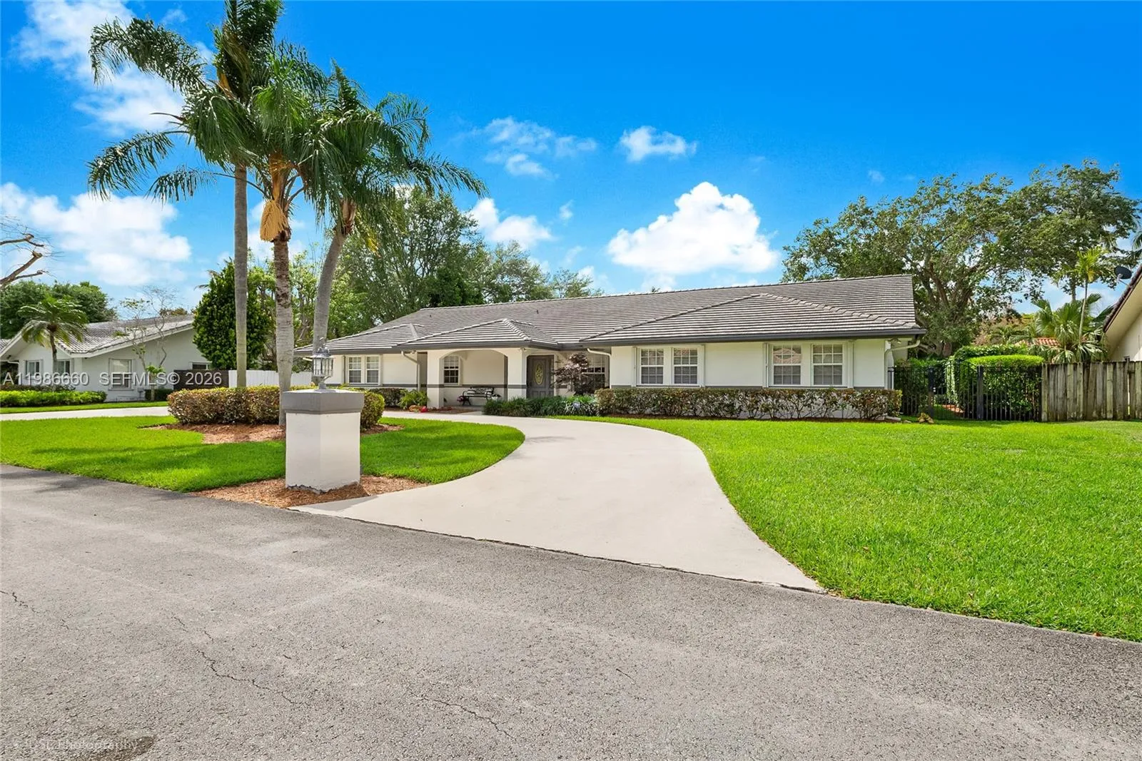 10422 SW 121st St, Miami FL 33176