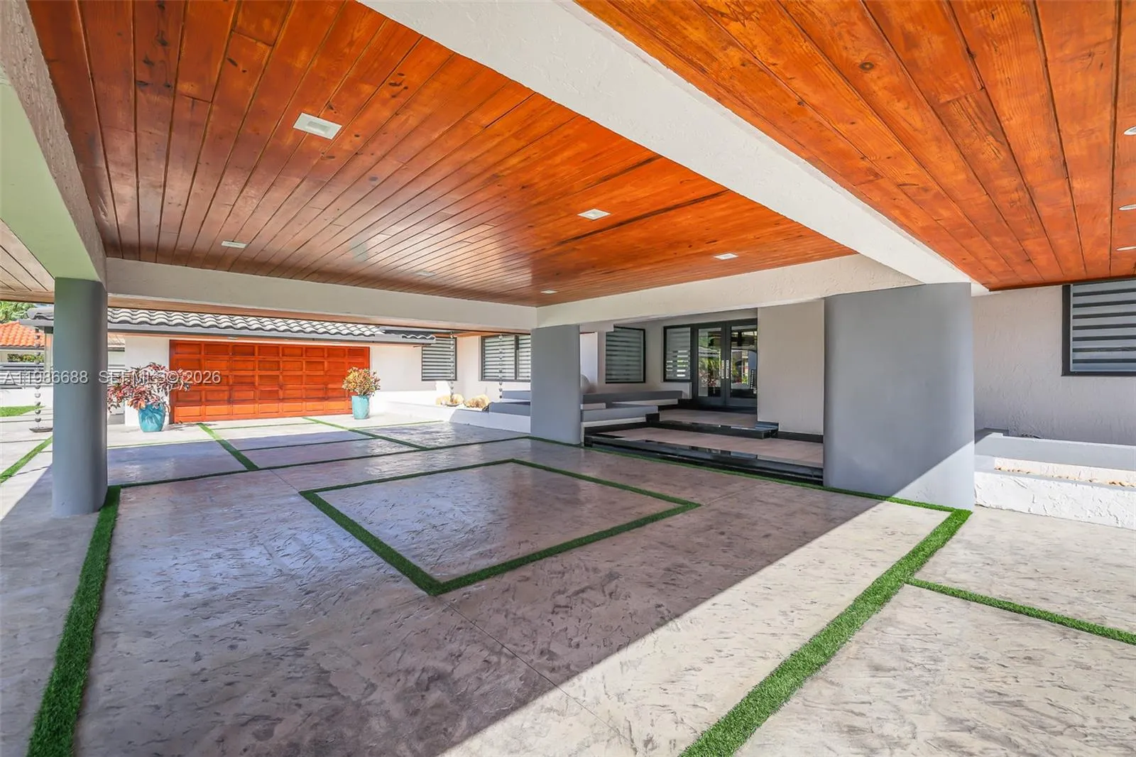 13801 SW 34th St, Miami FL 33175