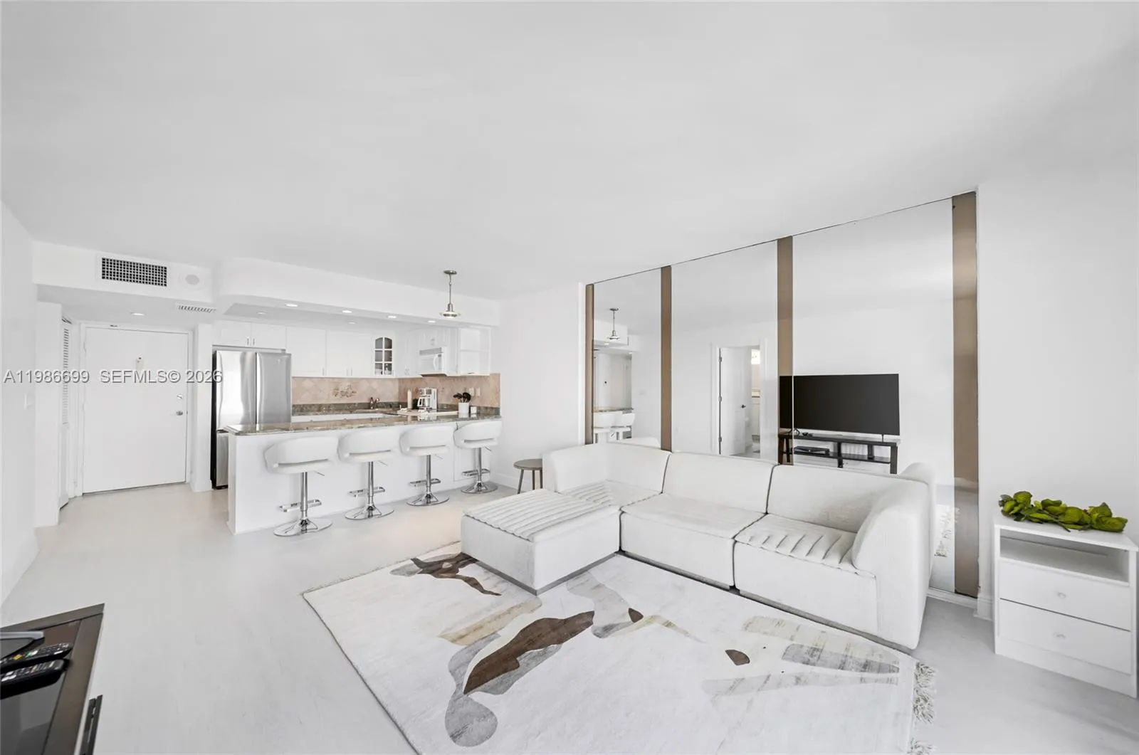 465 Ocean Dr # 1102, Miami Beach FL 33139