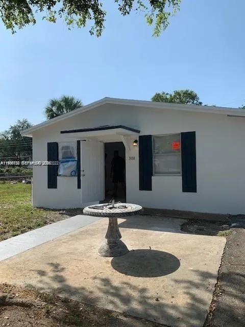 2 bedroom 1 bath for sale at 3050 NW 8th Pl, Fort Lauderdale FL 33311
