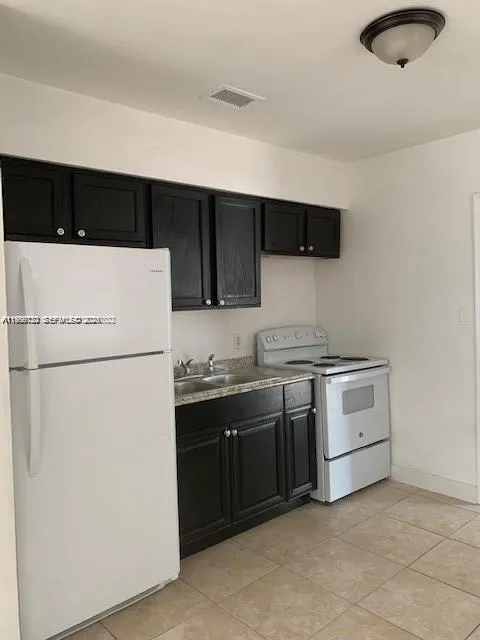 3050 NW 8th Pl, Fort Lauderdale FL 33311