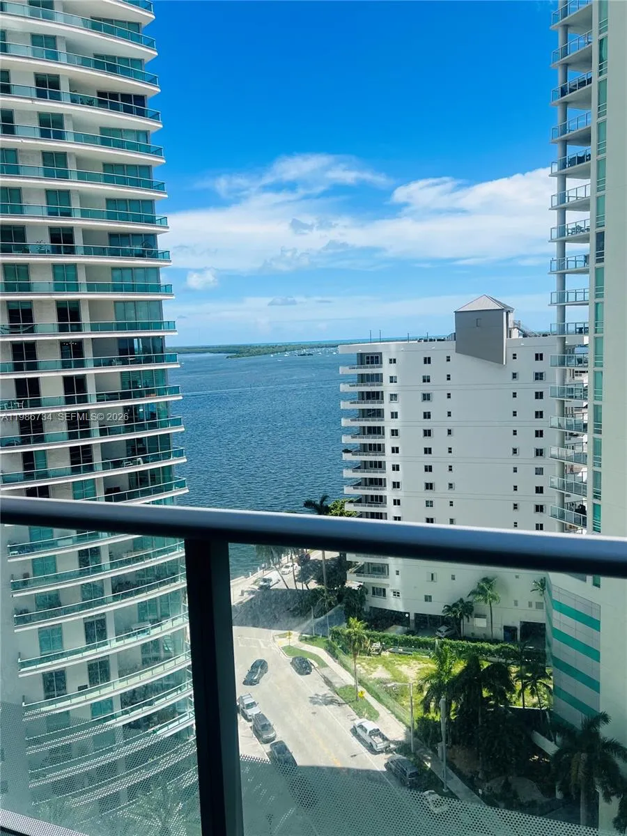 1 bath for sale at 1300 Brickell Bay Dr # 1606, Miami FL 33131