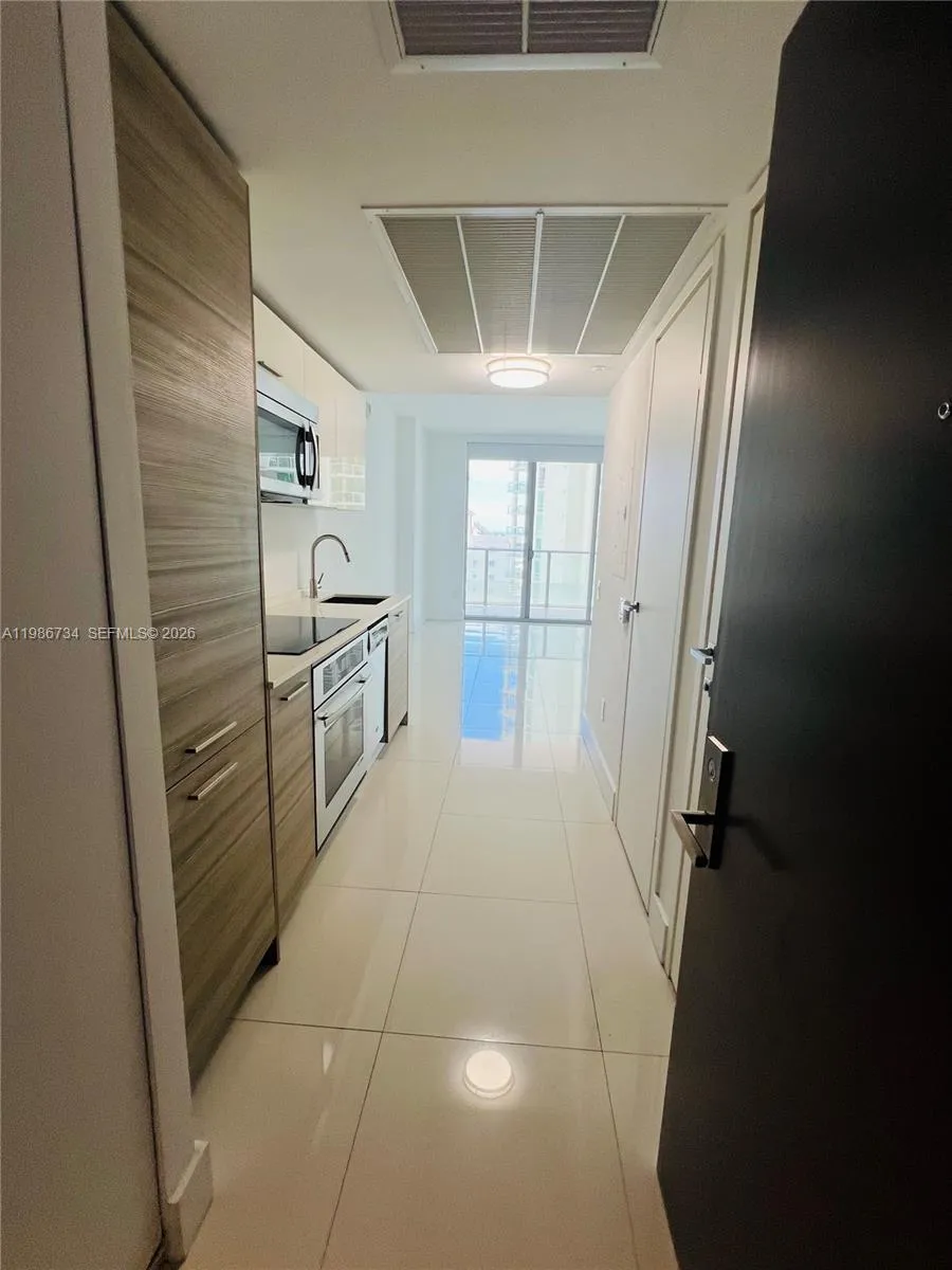 1300 Brickell Bay Dr # 1606, Miami FL 33131