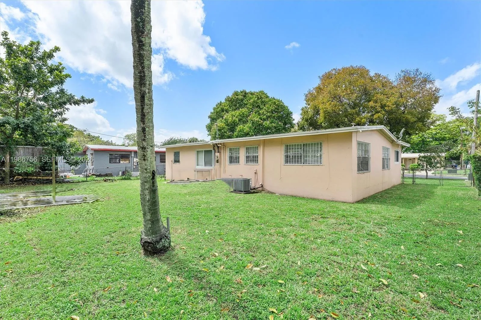 1804 NW 18th Ct, Fort Lauderdale FL 33311