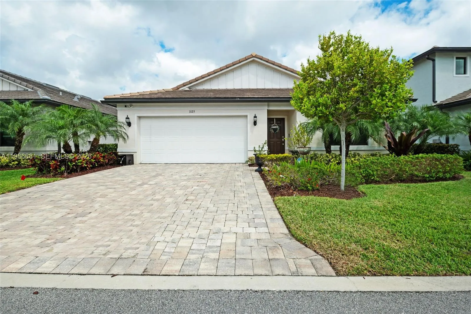 4 bedroom 2 bath for sale at 3125 Buttonwood Ct, Lauderdale Lakes FL 33311