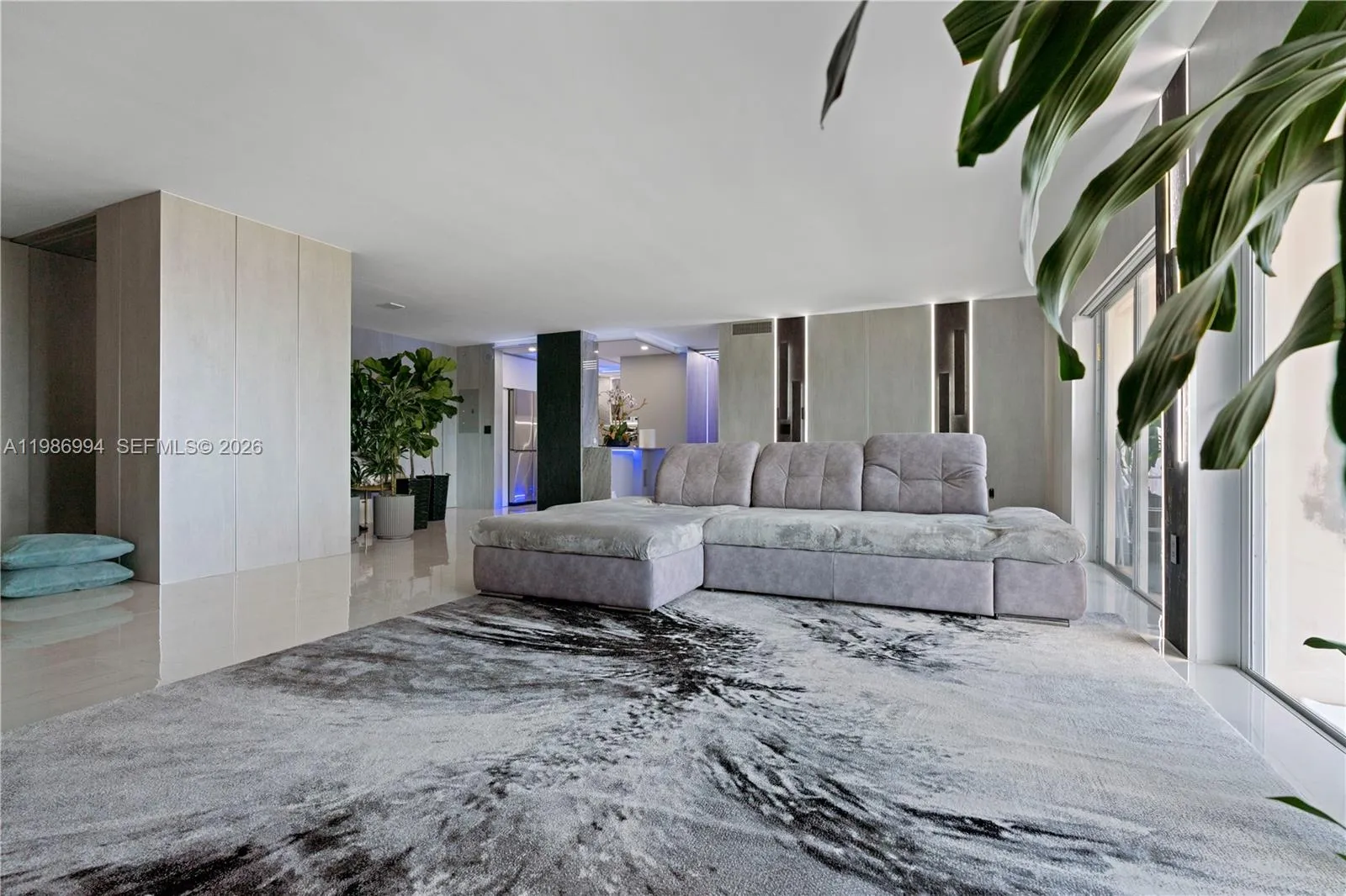 400 SE Kings Point Dr # 23, Sunny Isles Beach FL 33160