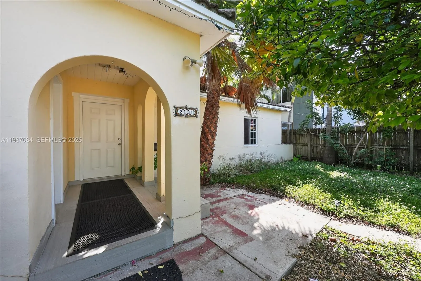 2131 Biarritz Dr, Miami Beach FL 33141