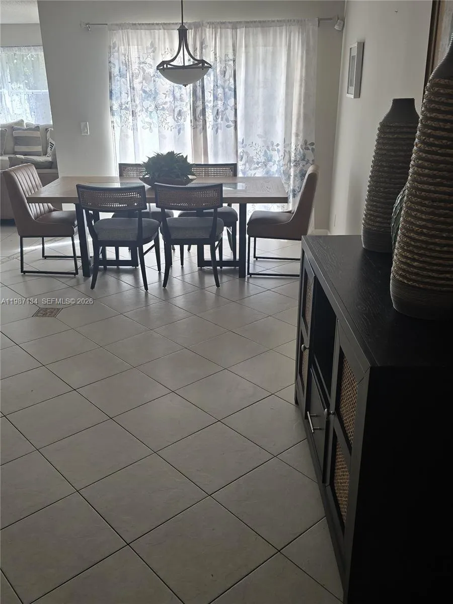 6690 NW 38th Dr, Lauderhill FL 33319