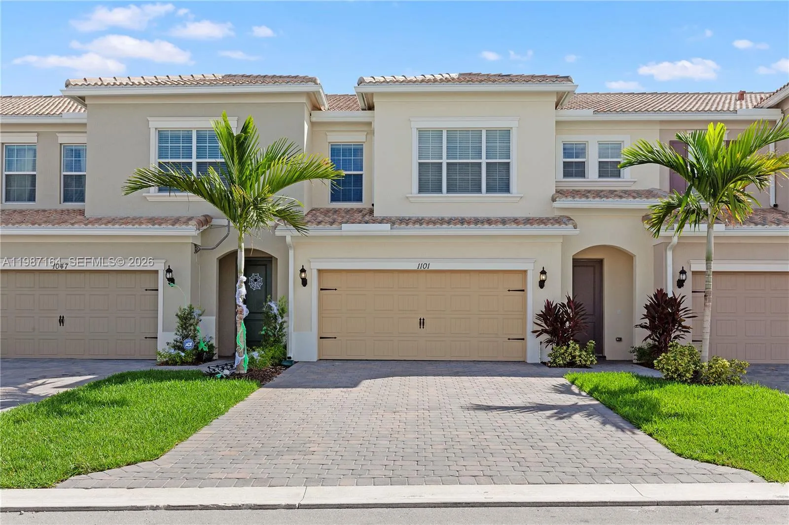 1101 Banyan Dr, Hollywood FL 33021