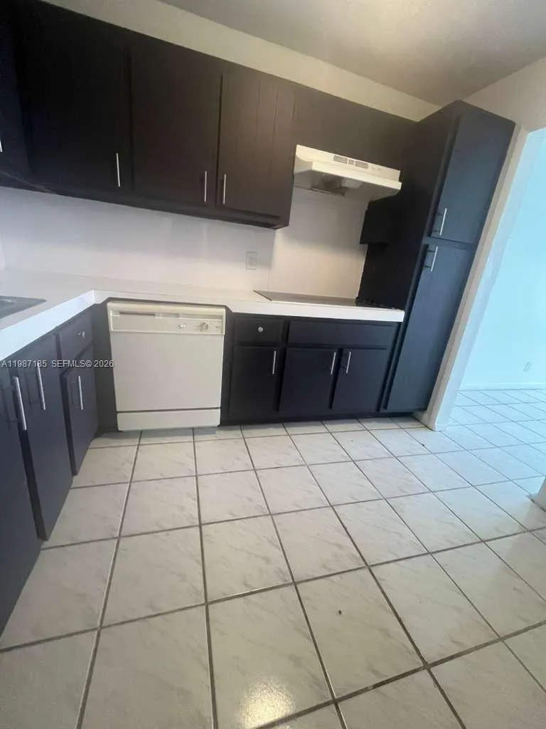 2025 NE 164th St # 619, North Miami Beach FL 33162