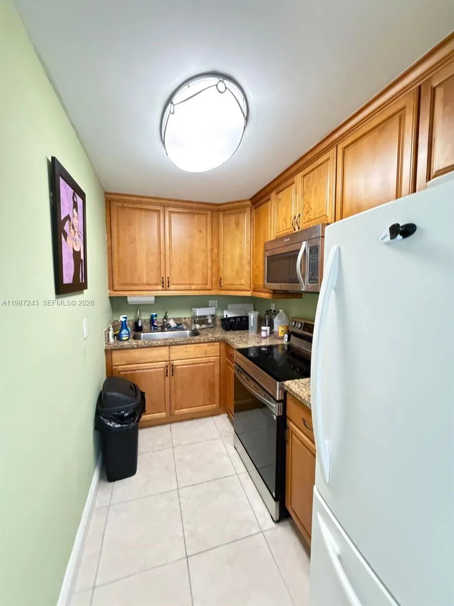900 NE 18th Avenue # 304, Fort Lauderdale FL 33304